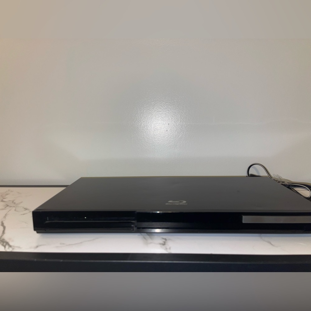 DVD Player Blue-Ray Disc No Remote Works And Looks Great